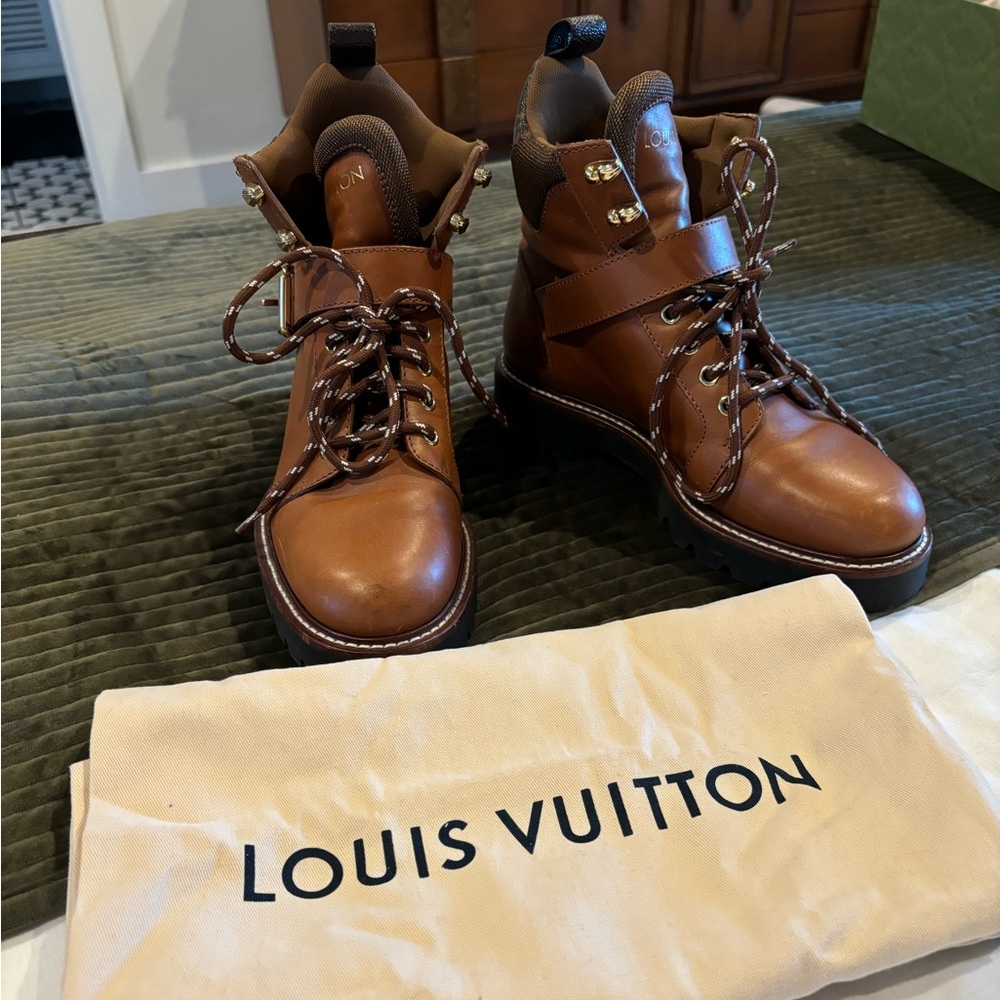 SOLD! Louis Vuitton Boots size 8